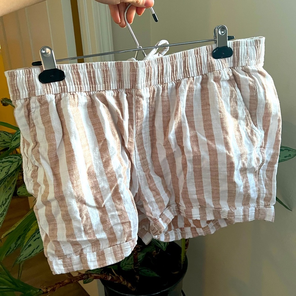 Stripe linen shorts